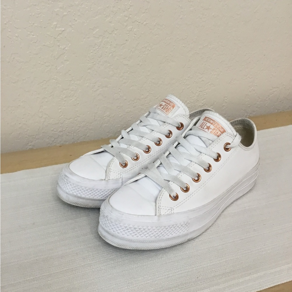 Converse Chuck Taylor All Star Lift Low size 7.5
